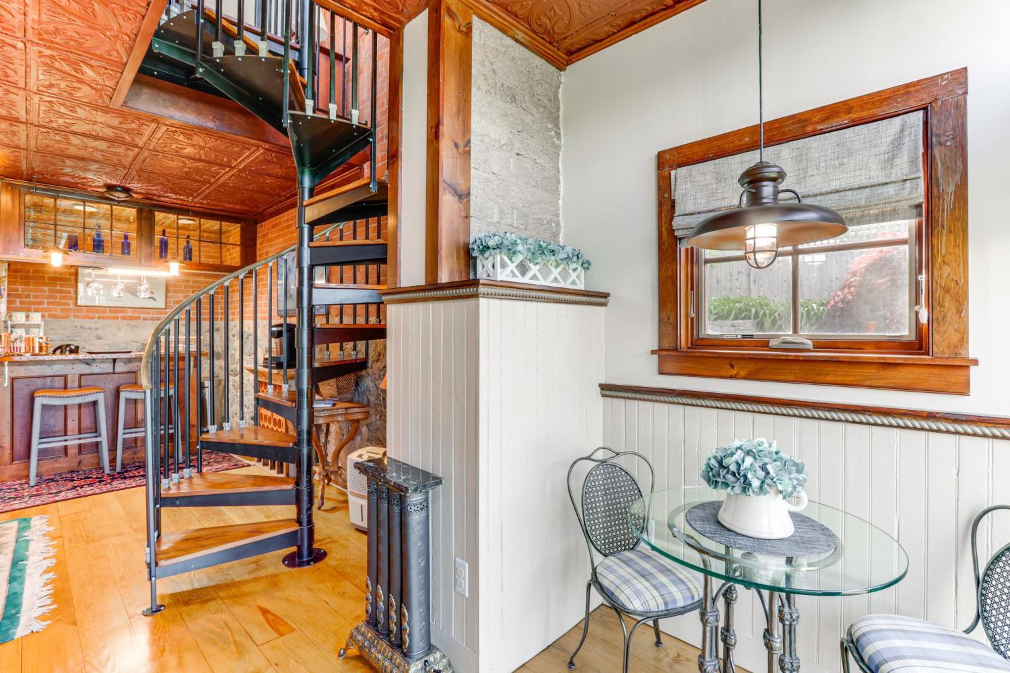 Downtown Essex Apartment - Steps To River! Exterior foto